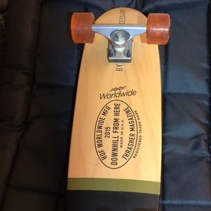 VINTAGE 2015 HUF X THRASHER  CRUISER COMPLETE NEW CONDITION NWOT